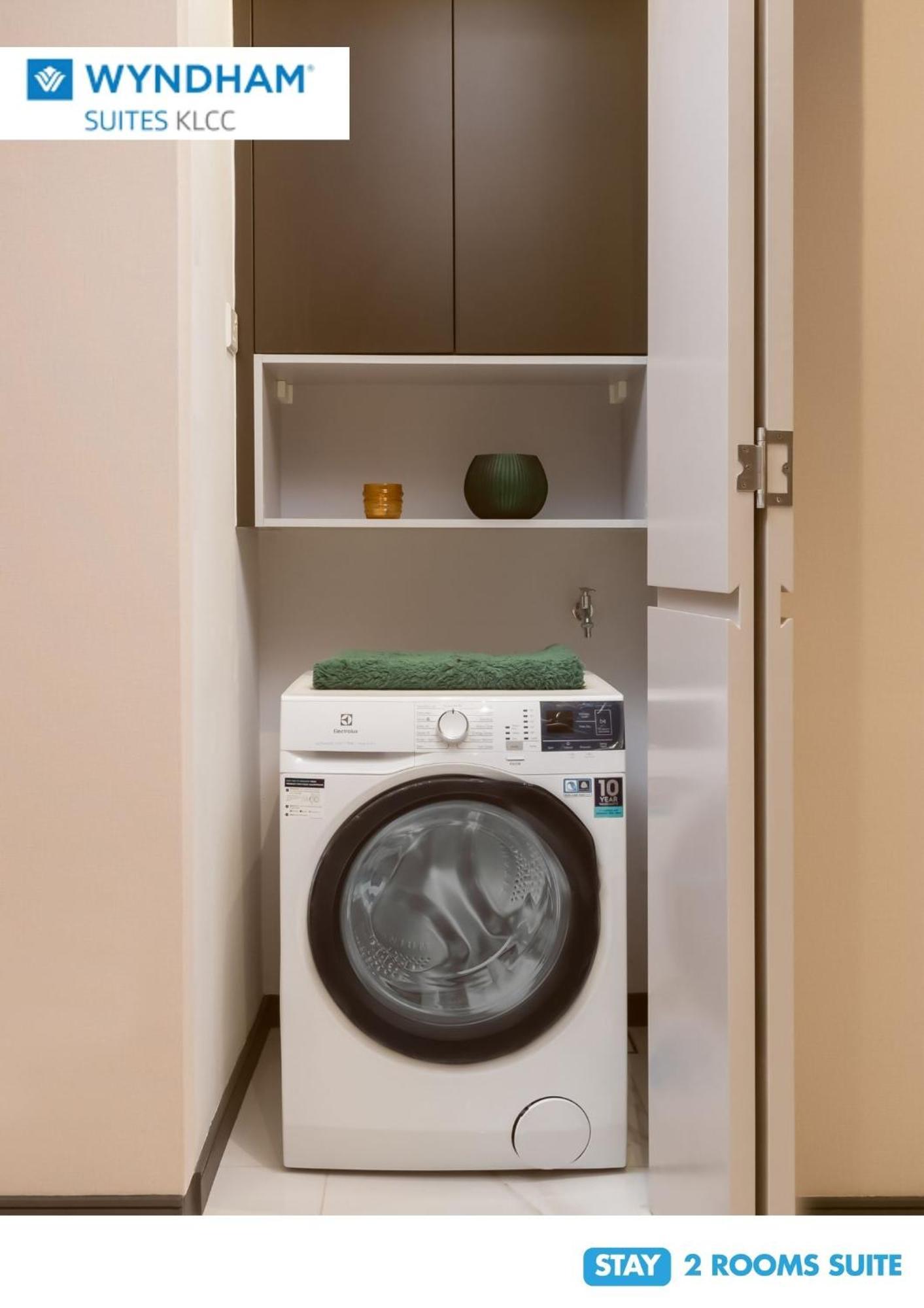 Wyndham Suites Klcc Kuala Lumpur Kamer foto A washing machine
