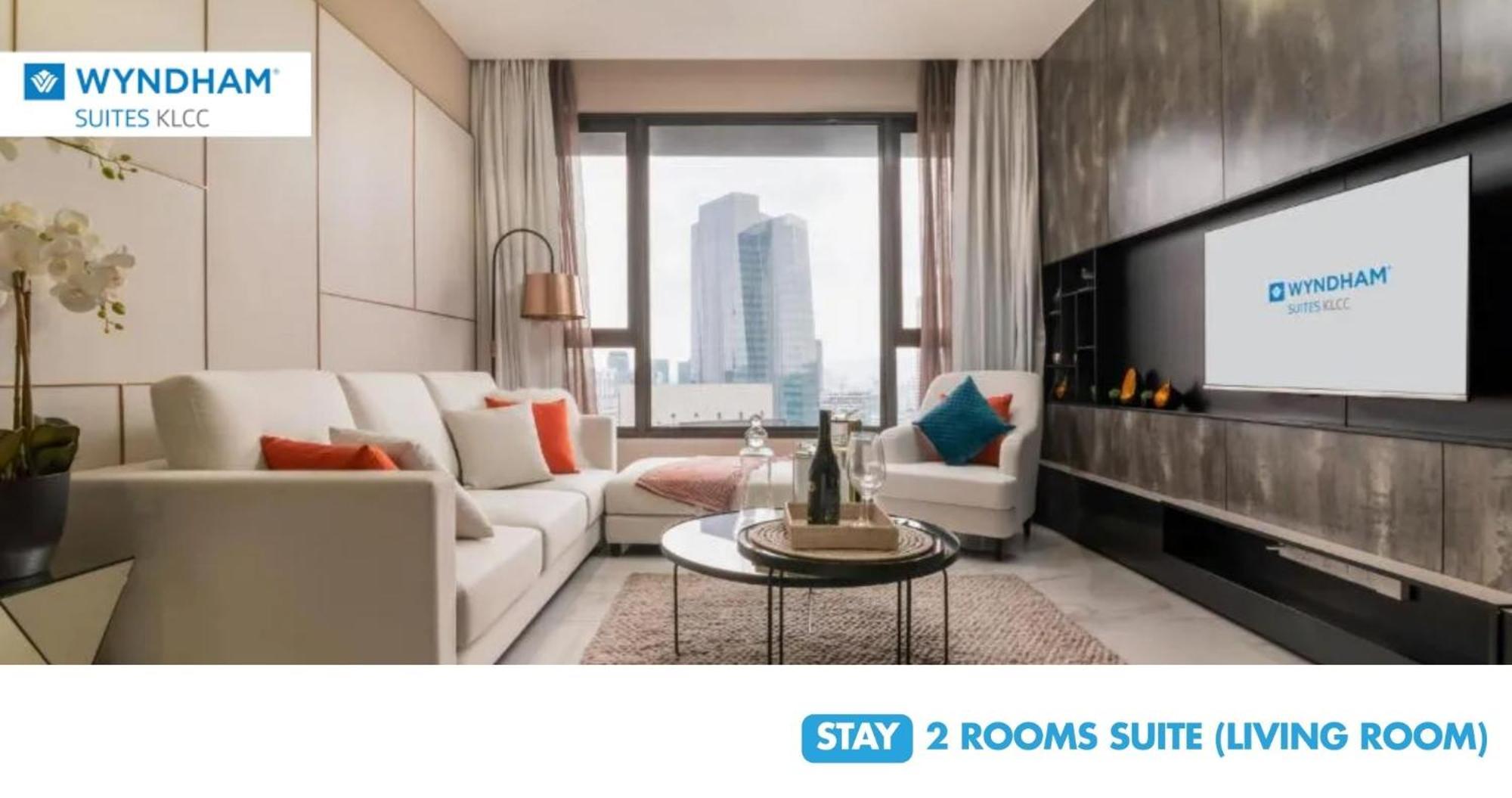 Wyndham Suites Klcc Kuala Lumpur Buitenkant foto 2 Rooms Suite Living Room